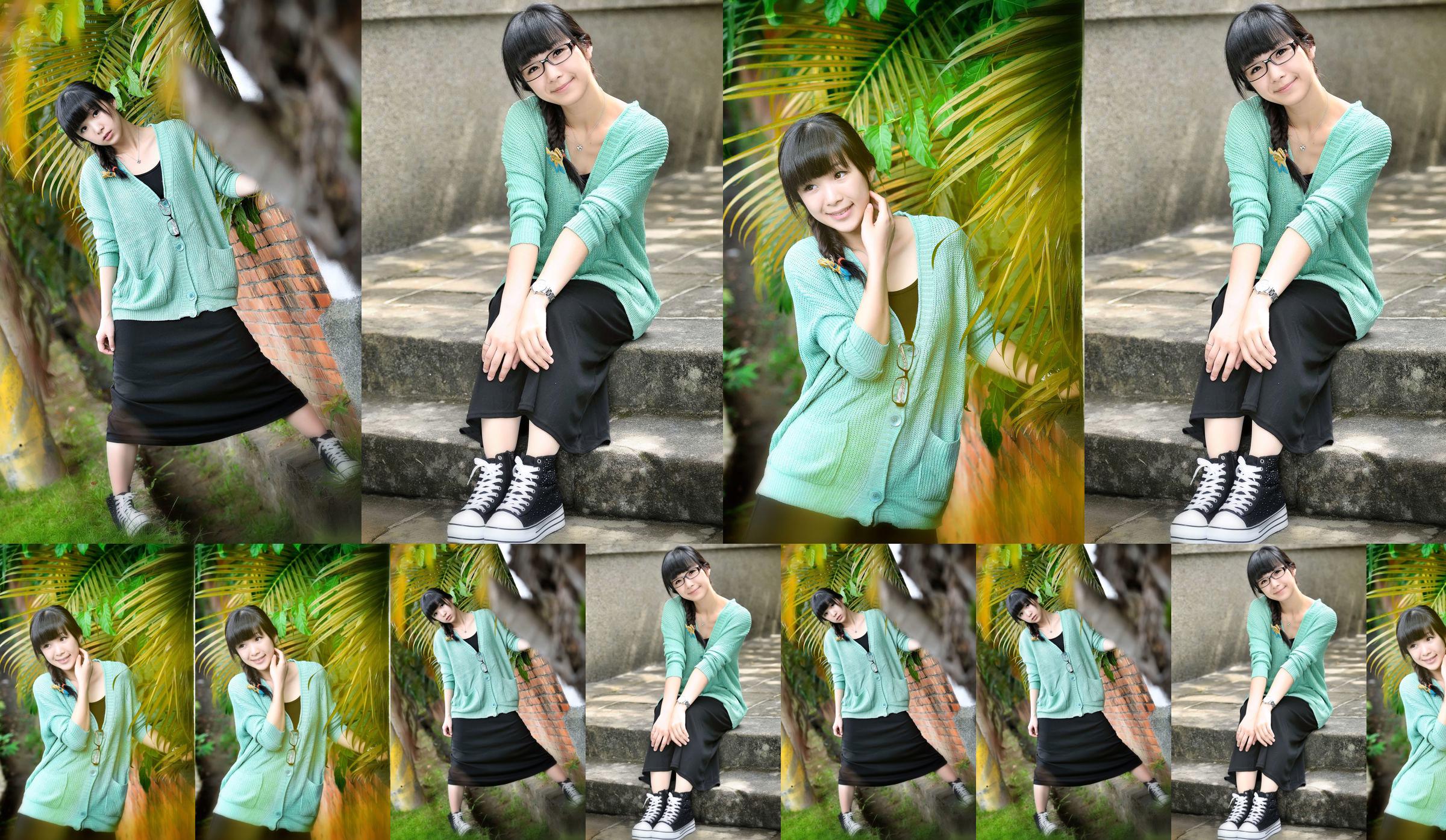 Album ảnh "Small Fresh Outing" của Ching Chun Zheng Mei Cha Cha No.492bc1 Trang 1